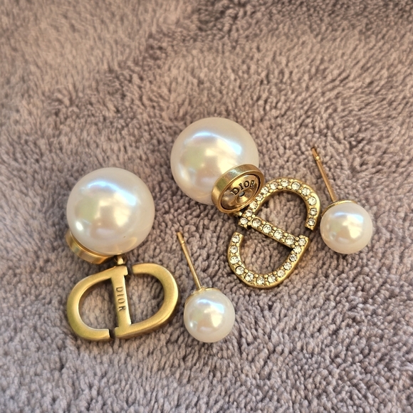 Christian Dior Pearl Earrings - Picture 3 of 7